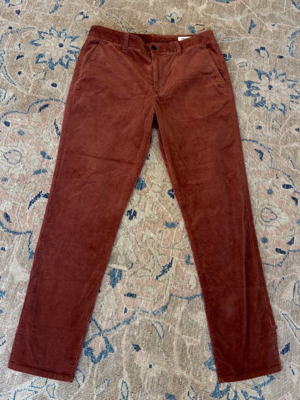 Corduroy Chino, Slim-Fit